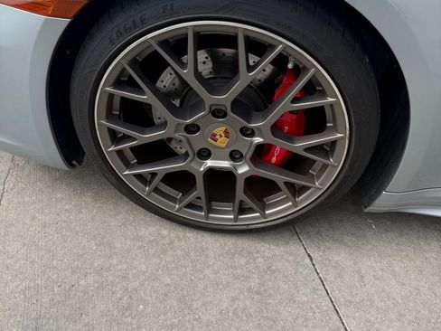 Used 2020 Porsche 911 Carrera 4S image 16