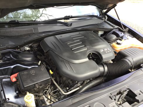 Used 2012 Chrysler 300 Limited RWD image 17