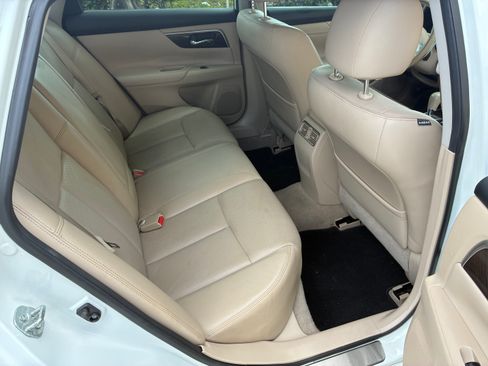 Used 2014 Nissan Altima 3.5 SL w/ Technology Package image 13