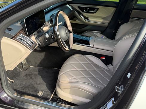 Used 2025 Mercedes-Benz Maybach S 680 4MATIC image 4