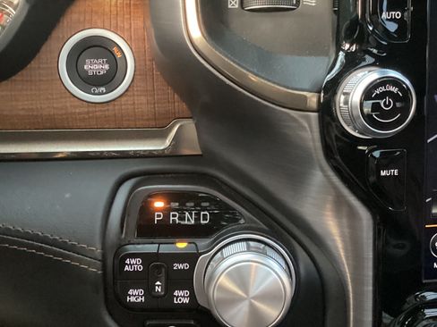 Used 2020 RAM 1500 Limited image 21