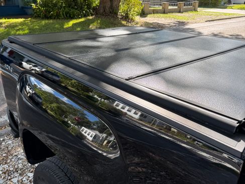 Used 2015 GMC Canyon SLT image 6