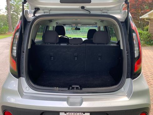 Used 2019 Kia Soul FWD image 6