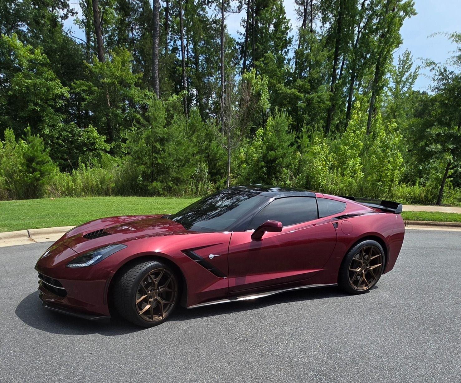 Used 2017 Chevrolet Corvette Stingray Coupe RWD image 1