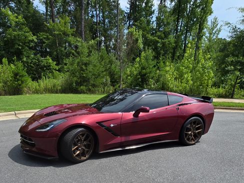Used 2017 Chevrolet Corvette Stingray Coupe RWD image 1