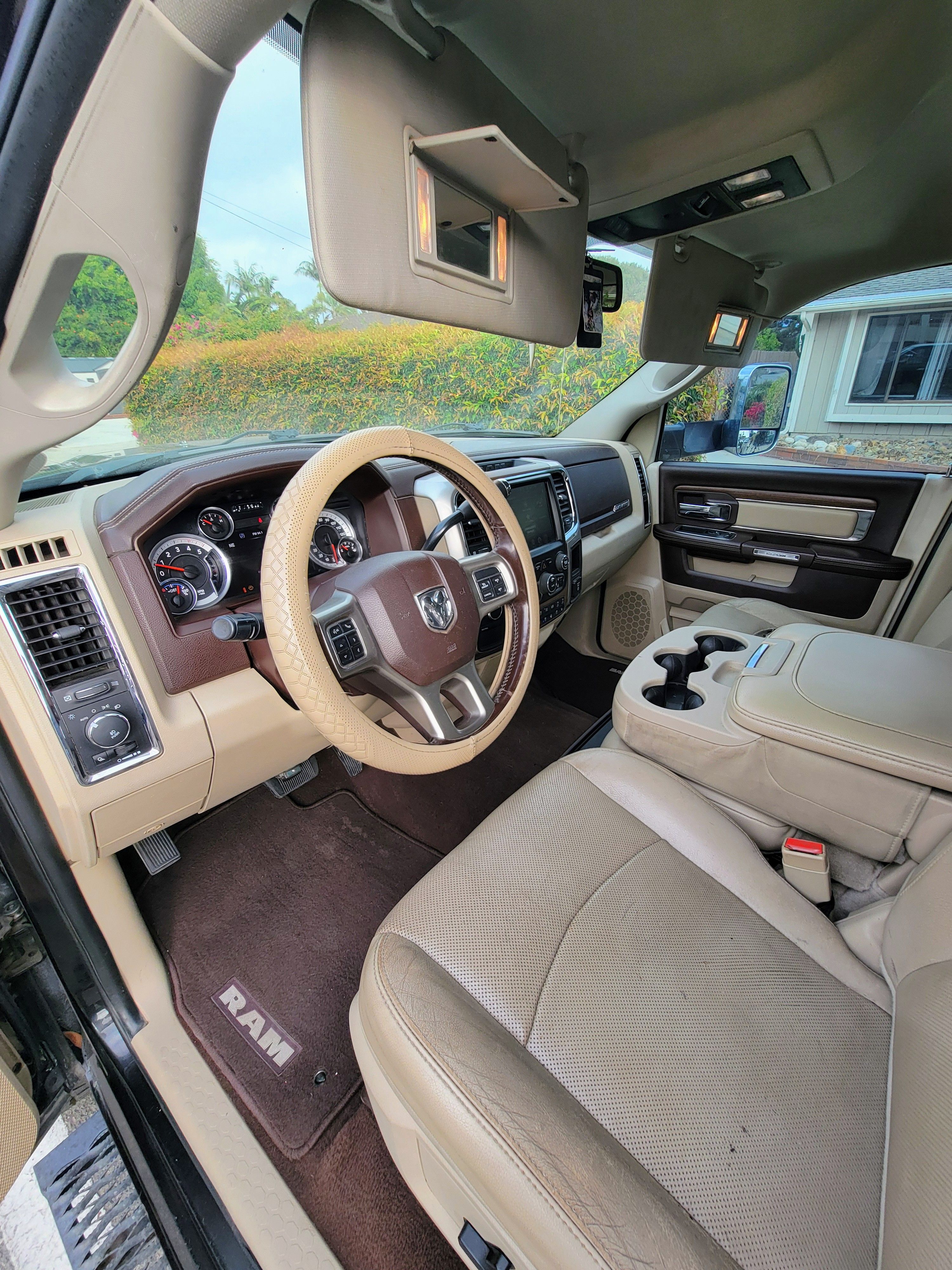 Used 2016 RAM 2500 Laramie AWD/4WD image 5