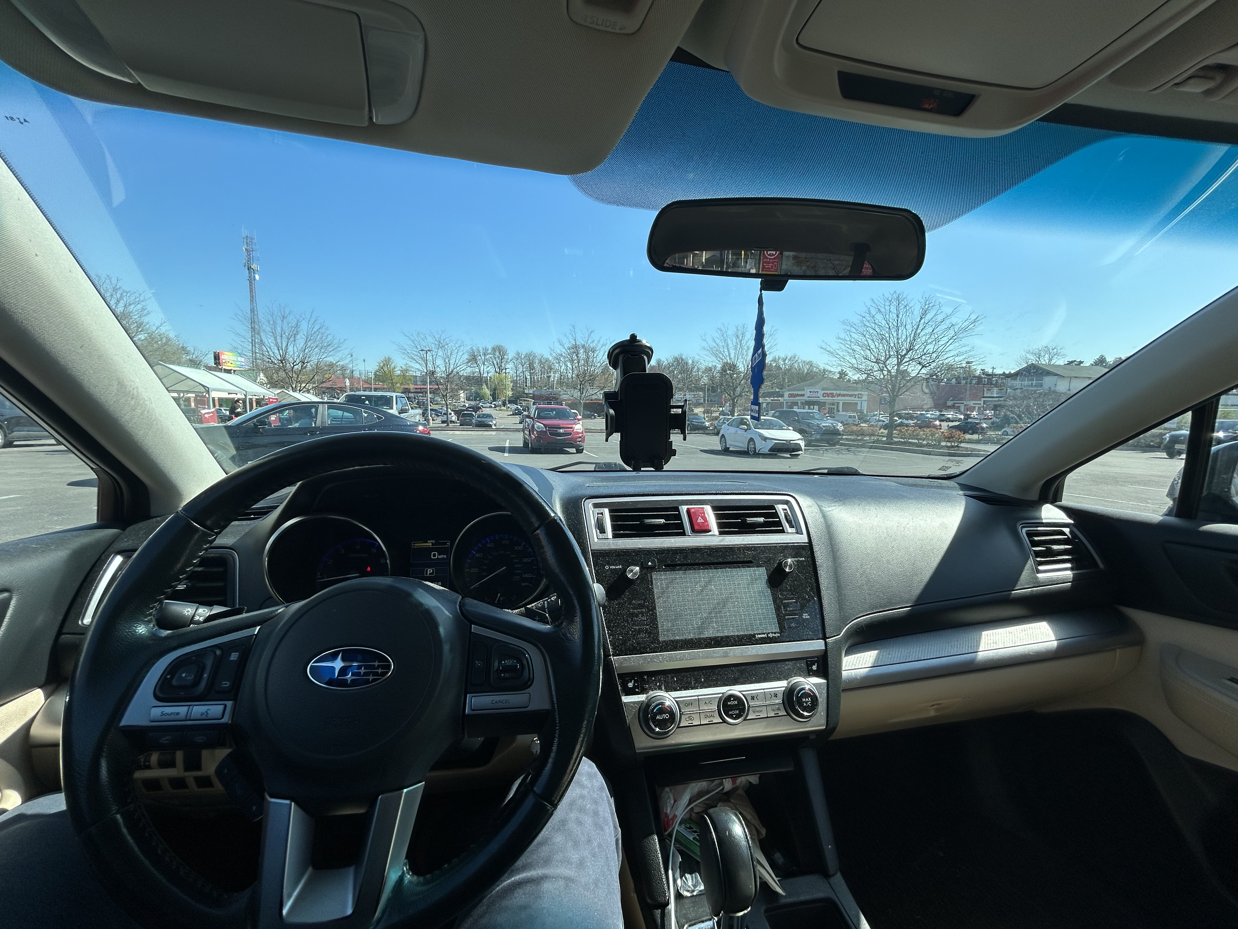 Used 2015 Subaru Outback 2.5i Premium AWD/4WD image 2
