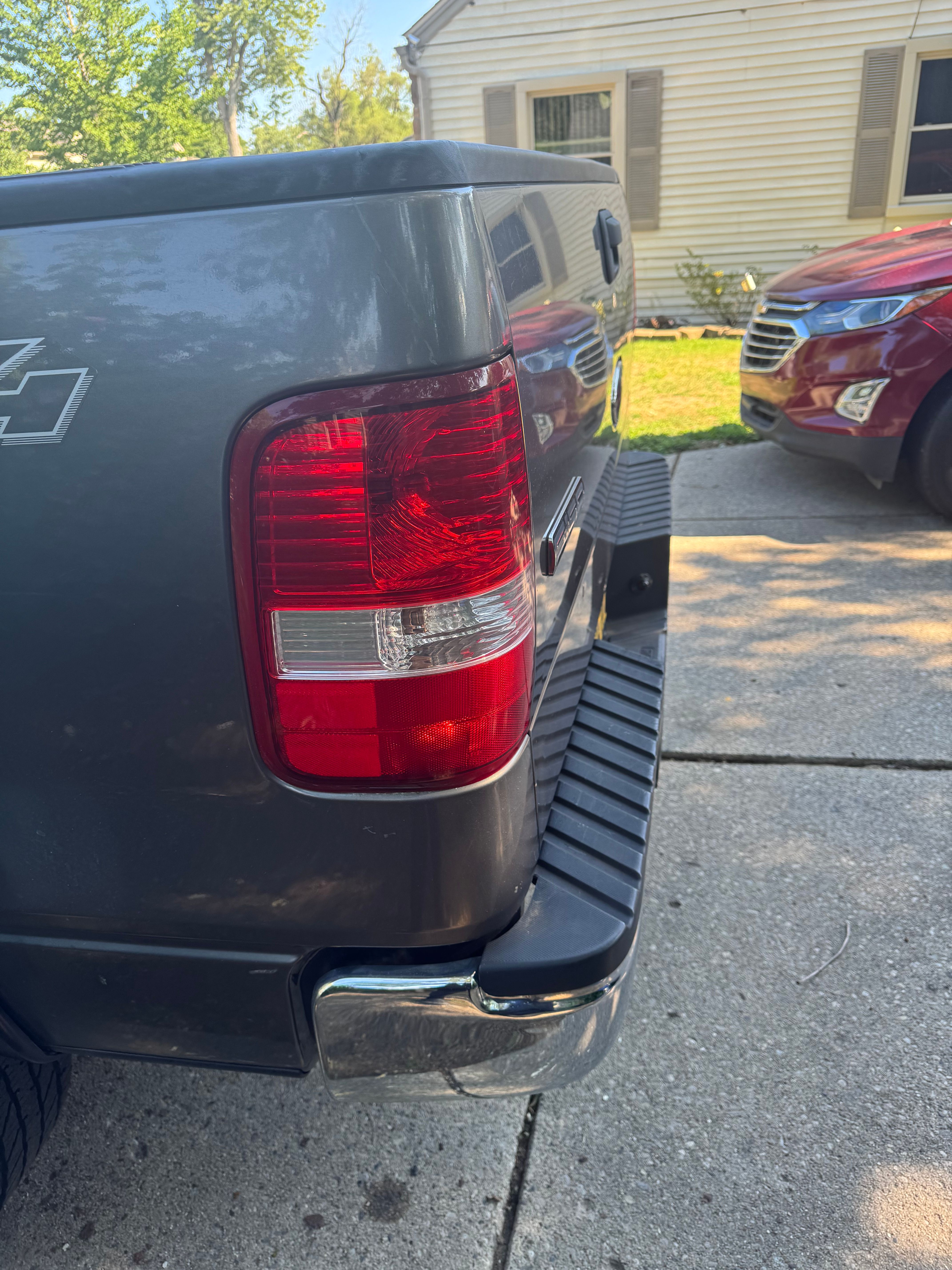 Used 2005 Ford F150 XLT AWD/4WD image 10