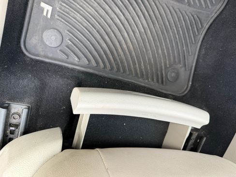 Used 2016 Volkswagen Golf Limited Edition FWD image 19