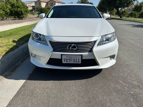 Used 2014 Lexus ES 350 w/ Premium Package FWD image 1