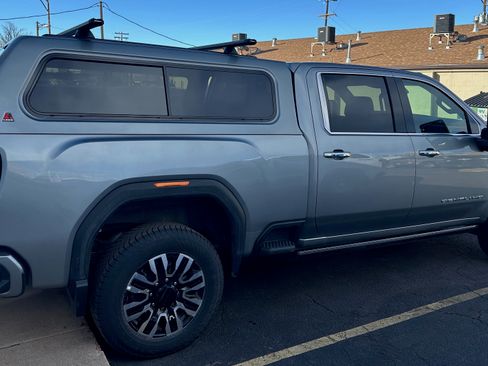 Used 2024 GMC Sierra 3500 Denali Ultimate image 2