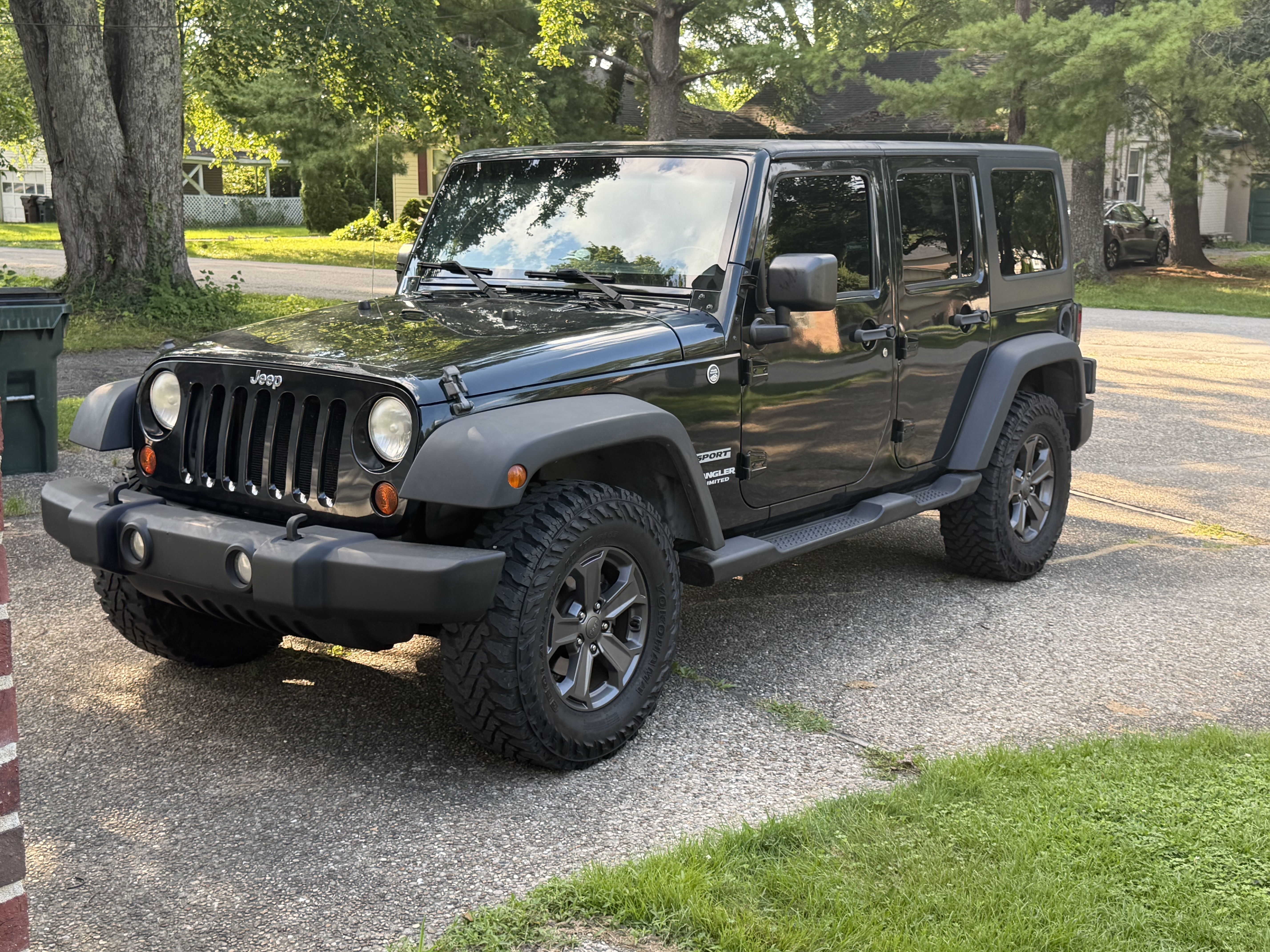 Used 2012 Jeep Wrangler Unlimited Sport w/ PWR Convenience Group AWD/4WD image 1