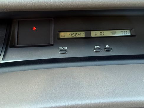 Used 2004 Toyota Avalon XL image 9