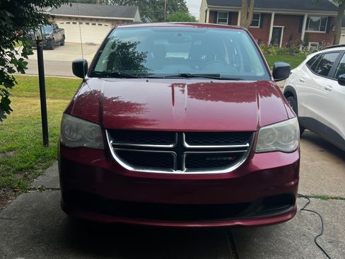 Used 2014 Dodge Grand Caravan SXT w/ Quick Order Package 29G SXT FWD image 1