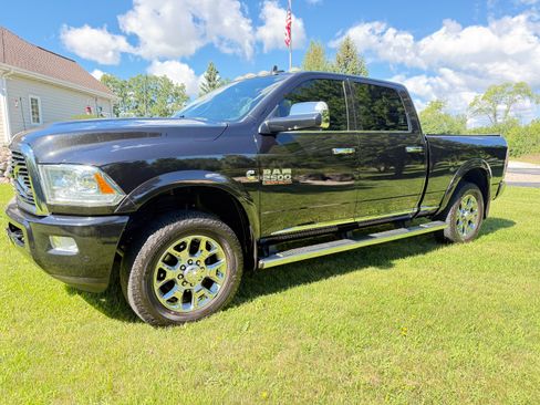 Used 2016 RAM 2500 Limited AWD/4WD image 2