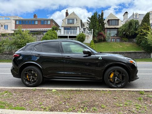 Used 2018 Alfa Romeo Stelvio Quadrifoglio w/ Driver Assist Dynamic Package AWD/4WD image 1