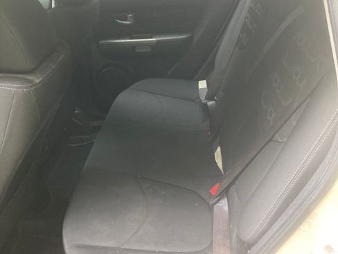 Used 2013 Kia Soul + w/ Audio Pkg image 5