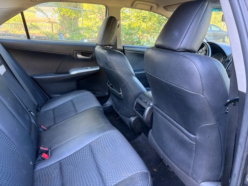 Used 2013 Toyota Camry SE FWD image 10