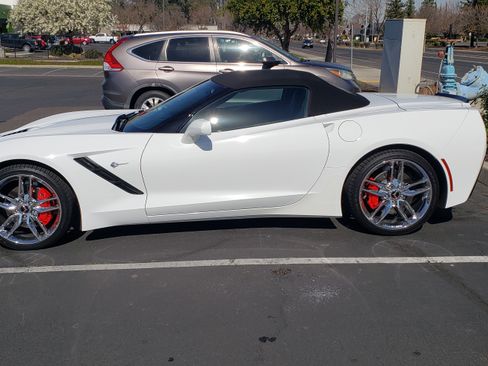 Used 2014 Chevrolet Corvette Stingray Convertible w/ 3LT Preferred Equipment Group image 4