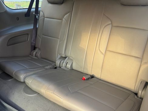 Used 2020 Chevrolet Suburban LT AWD/4WD image 11
