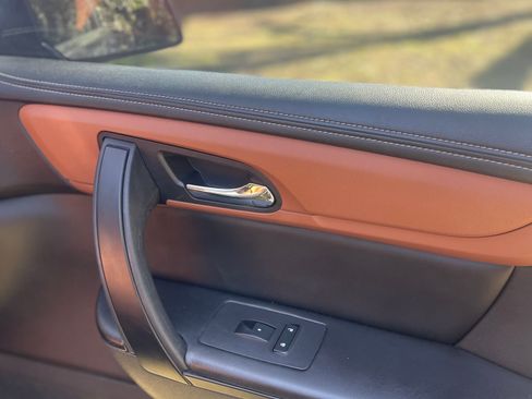 Used 2017 Chevrolet Traverse LT image 20