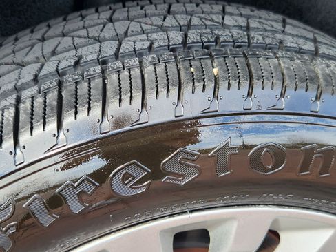 Used 2011 Lincoln MKT AWD w/ 101A Rapid Spec Order Code image 30