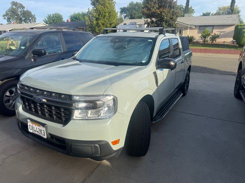 Used 2022 Ford Maverick XLT FWD image 2