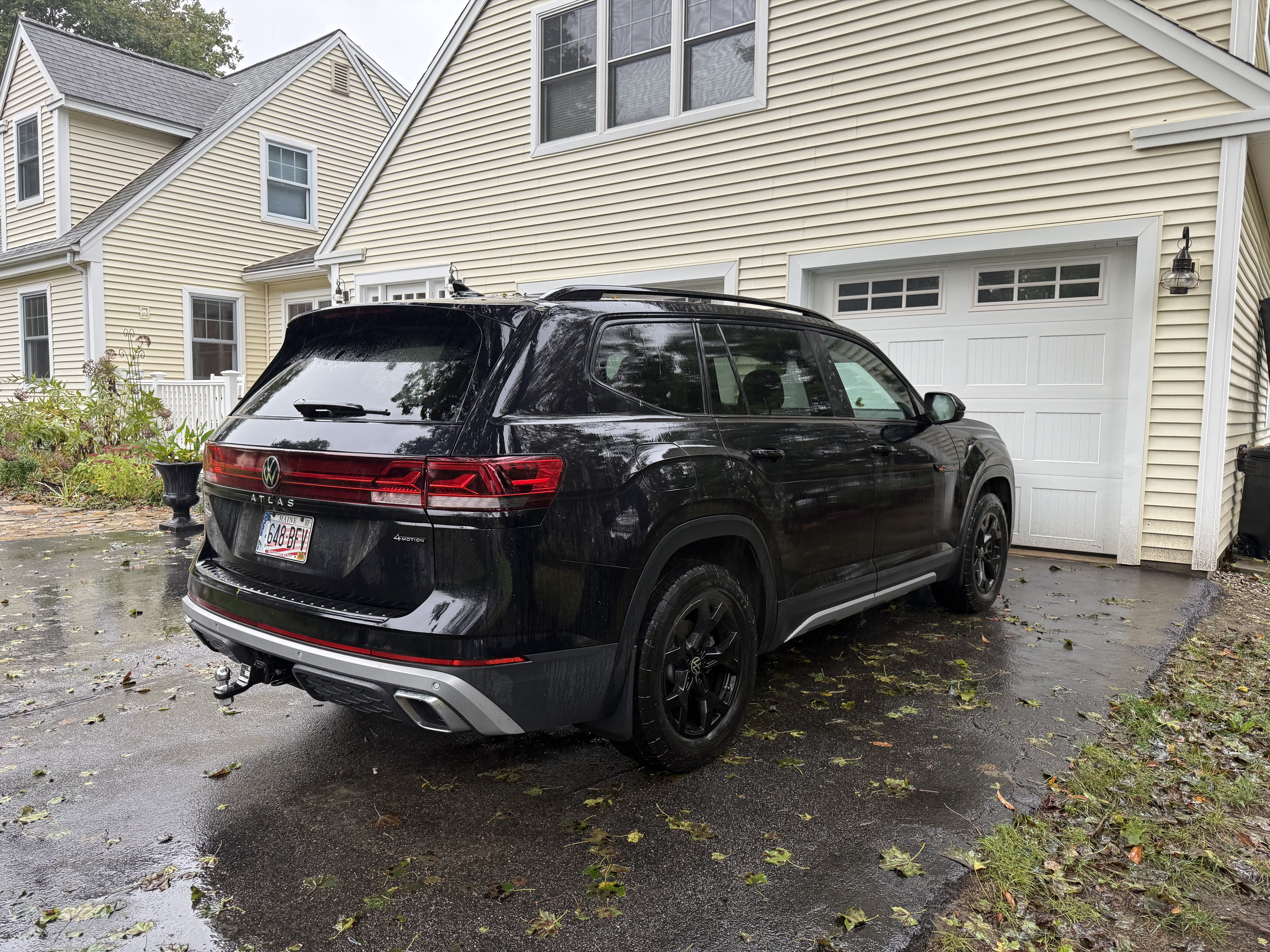 Used 2024 Volkswagen Atlas Peak Edition SEL AWD/4WD image 5