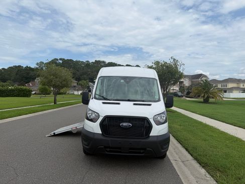 Used 2025 Ford Transit 250 148 Medium Roof w/ Load Area Protection Package RWD image 8