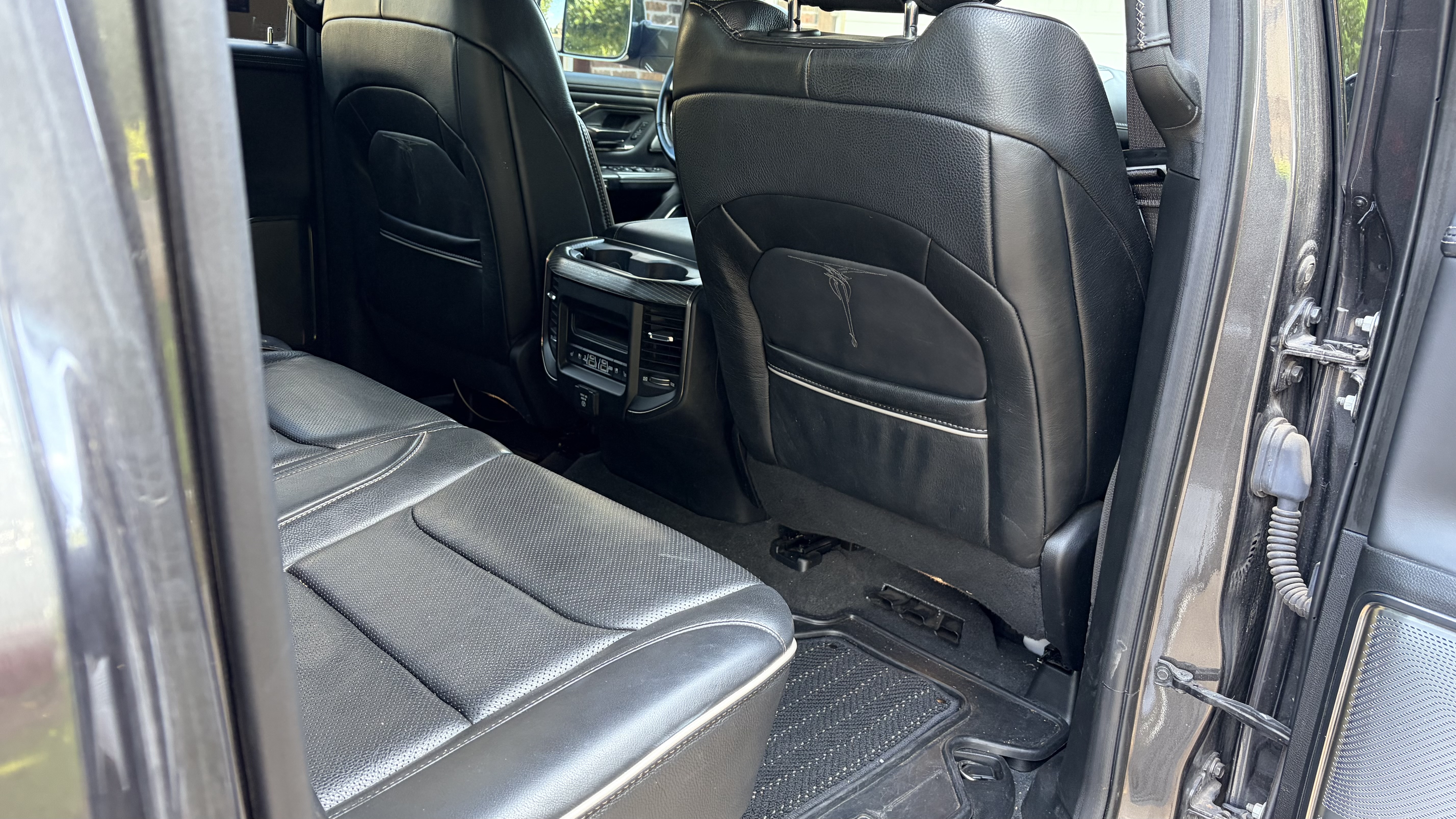 Used 2019 RAM 1500 Limited AWD/4WD image 27