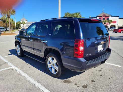 Used 2007 Chevrolet Tahoe LTZ w/ LTZ Preferred Equipment Group image 2