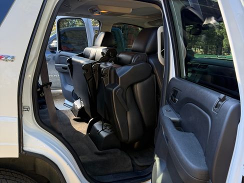 Used 2011 Chevrolet Tahoe LT image 8