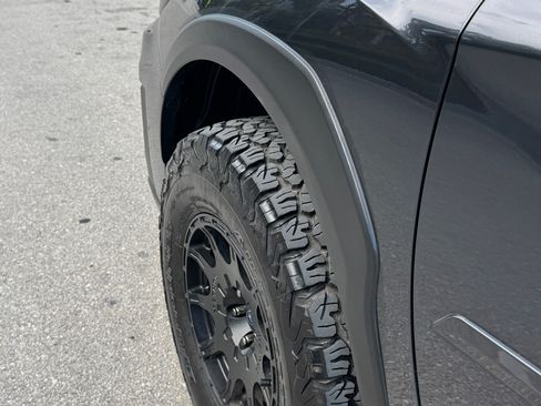 Used 2019 Subaru Crosstrek 2.0i Limited w/ Moonroof Package w/Navigation AWD/4WD image 16