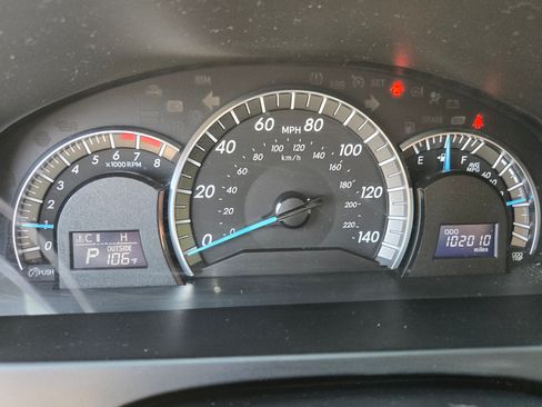 Used 2014 Toyota Camry SE image 13