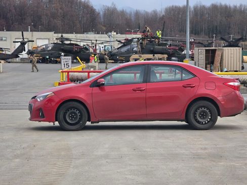 Used 2014 Toyota Corolla S image 2