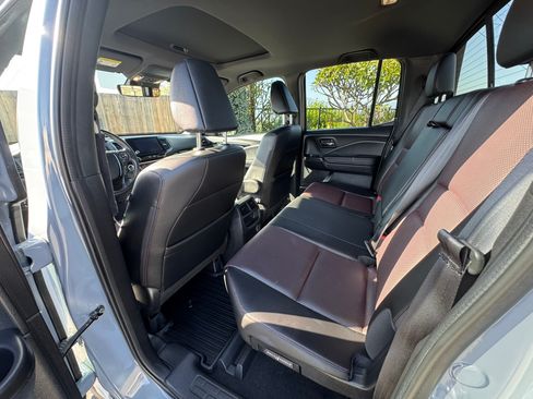 Used 2023 Honda Ridgeline Black Edition image 17
