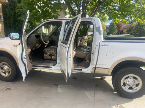 Used 2001 Ford F150 4x4 SuperCrew image 4