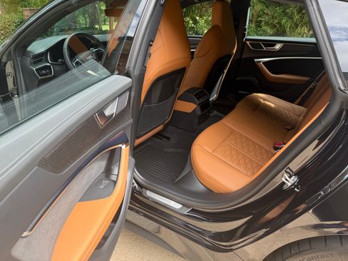 Used 2025 Audi RS 7 Performance w/ Matte Carbon Package image 17