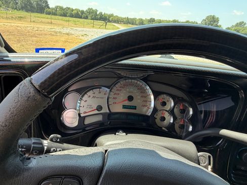 Used 2005 Chevrolet Avalanche Z66 w/ Sun And Sound Package RWD image 12