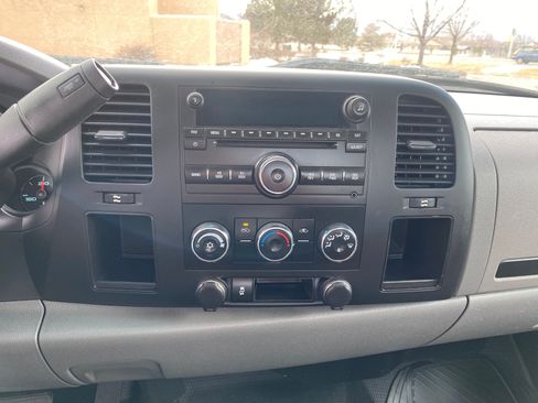 Used 2013 Chevrolet Silverado 1500 W/T image 15