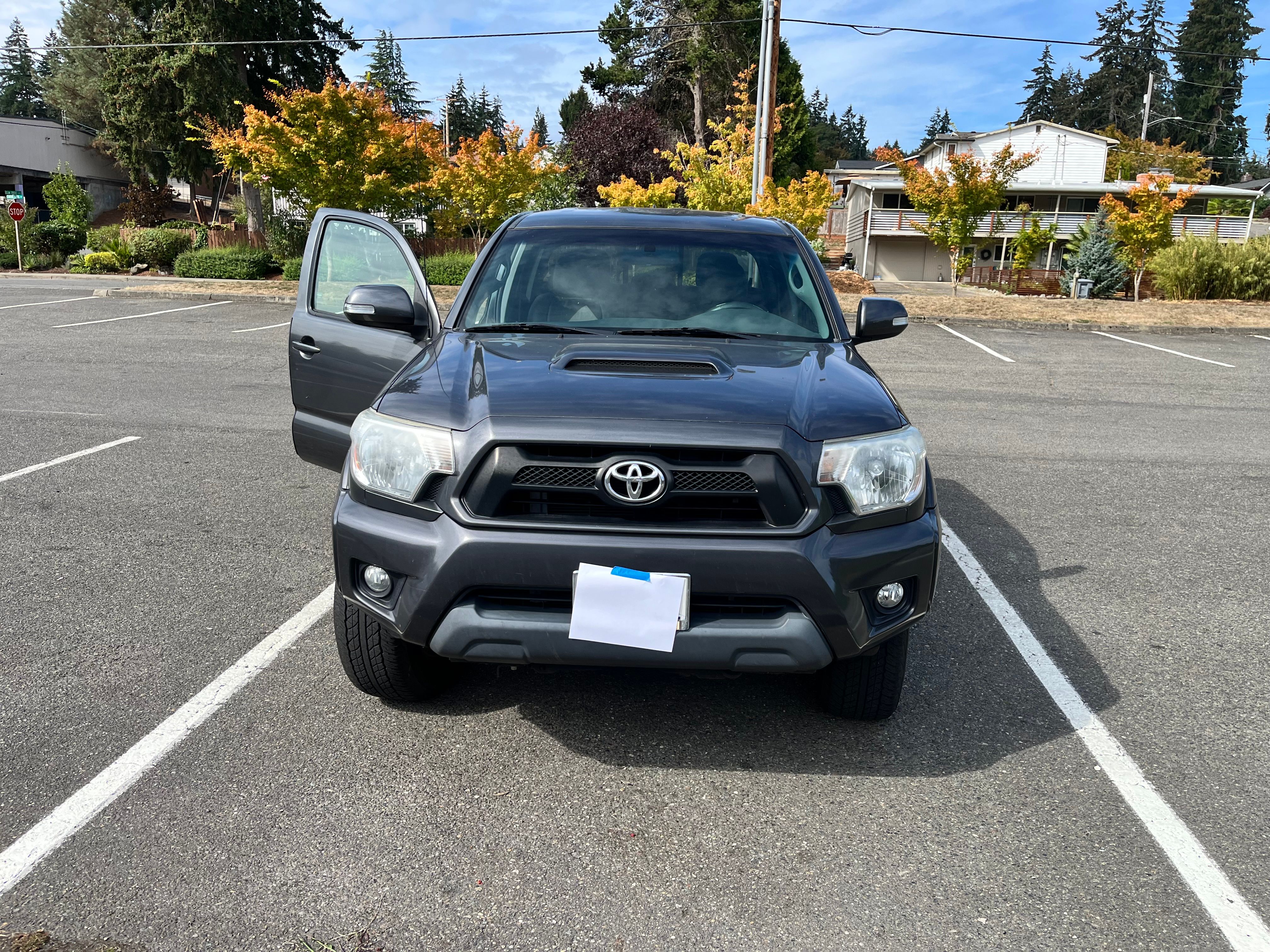 Used 2015 Toyota Tacoma PreRunner w/ TRD Sport Package RWD image 8