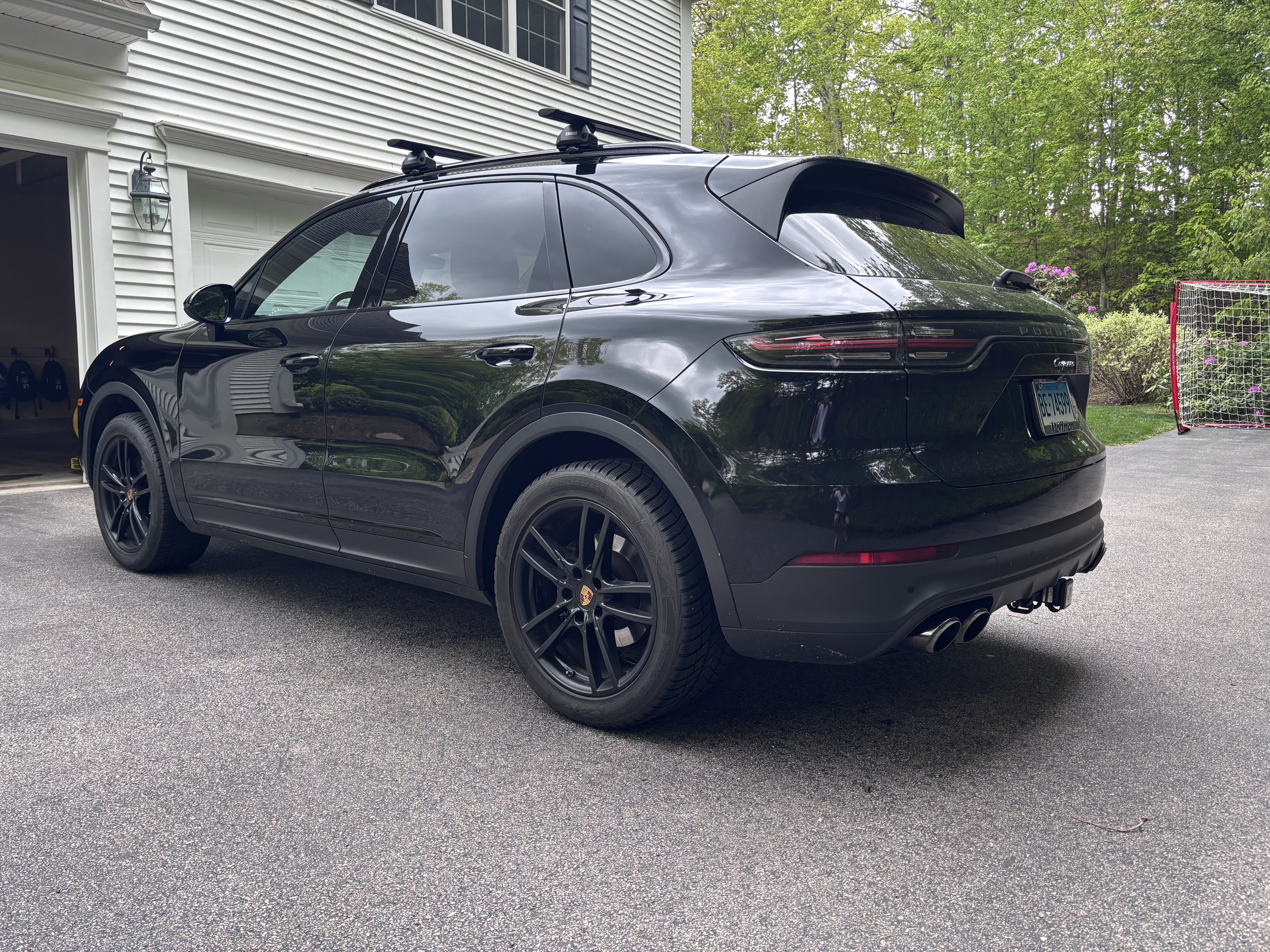 Used 2021 Porsche Cayenne AWD/4WD image 6