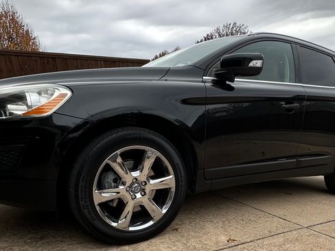 Used 2013 Volvo XC60 3.2 w/ Tailgate Pkg image 1