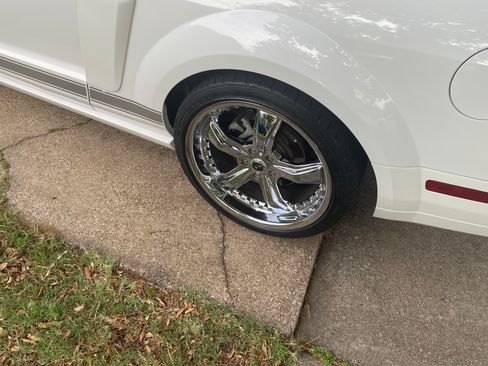 Used 2007 Ford Mustang GT RWD image 6