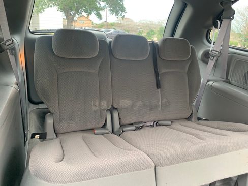 Used 2006 Dodge Grand Caravan SE w/ Popular Equipment Group I image 6