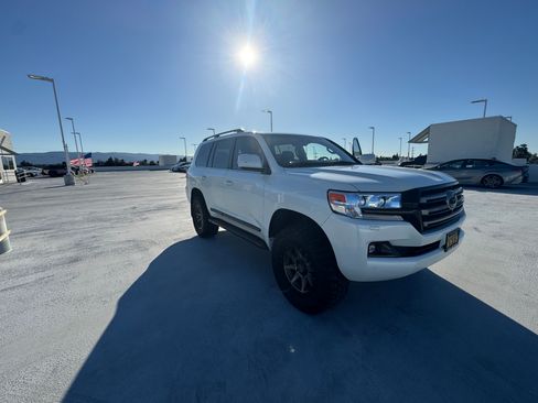 Used 2021 Toyota Land Cruiser AWD/4WD image 4