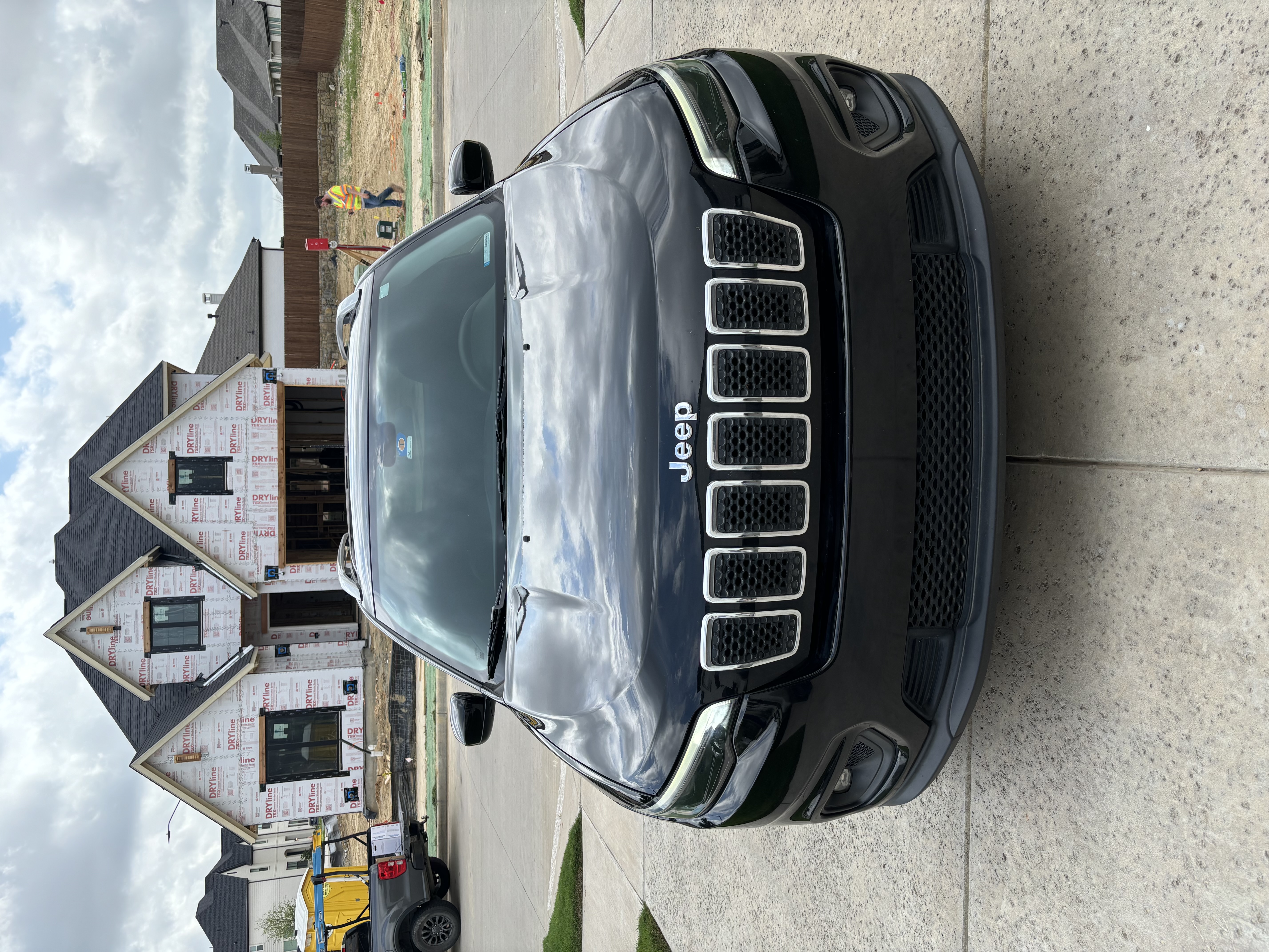 Used 2019 Jeep Cherokee Latitude w/ Popular Appearance Group FWD image 4