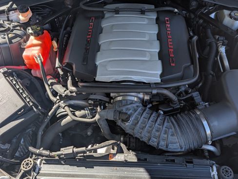 Used 2016 Chevrolet Camaro SS image 6