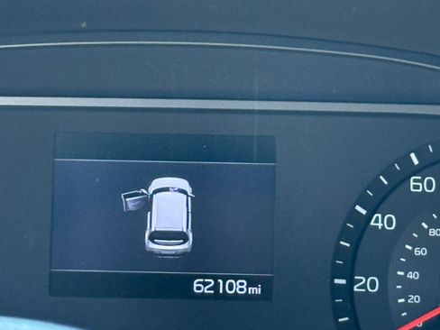 Used 2022 Kia Soul LX image 5