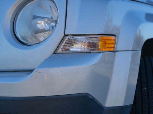 Used 2013 Jeep Patriot Latitude image 28